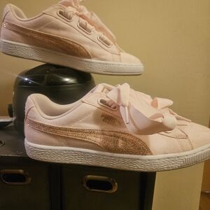 Puma Womans Glitter Pink Sneakers